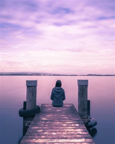 关于我穿越到异世界并成为了王