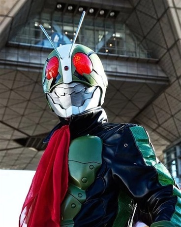 约战中的假面骑士