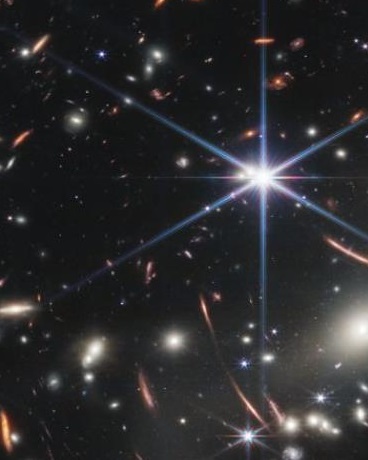 因为敌人太强了，封印自己五百年