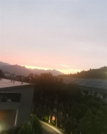 正在上学的我突发丧尸爆发