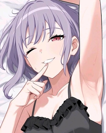 无双的我才不会任她们摆弄！