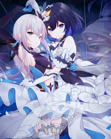 因为写小说，被粉丝送去变女生